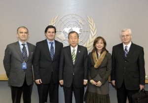 Delegacija Bosne i Hercegovine u UN-u sa tada generalnim sekretarom Ban Ki-moonom, 2011. godine za vrijeme dvogodišnjeg članstva BiH u Vijeću sigurnosti UN-a (UN photo - Eskender Debebe)